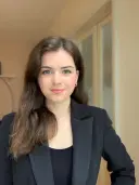Eloise, Eventmanagerin